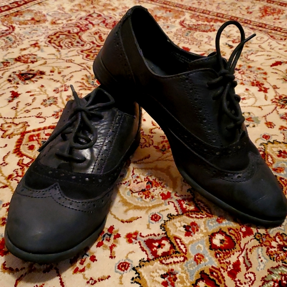 Born wingtip loafers